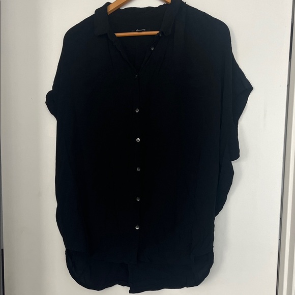 Madewell Tops - Madewell Classic Black Top
